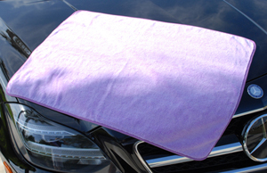 The Super Plush XL Microfiber Towel is huge in size and is made of quality Korean microfiber