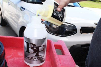 BLACKFIRE Waterless Wash Concentrate provides a quick, easy way to wash your vehicle without a hose and bucket